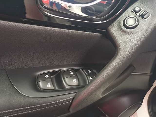 Nissan Qashqai Qashqai N-Connecta (EURO 6d-TEMP) 2018