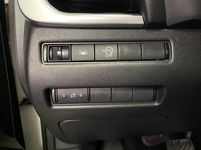 Nissan MY21 QASHQAI 1.3DIG-T 160CV MHEV N-CONNECTA CVT MY21 QASHQAI 1.3DIG-T 160CV mHEV N-CONNECTA CVT