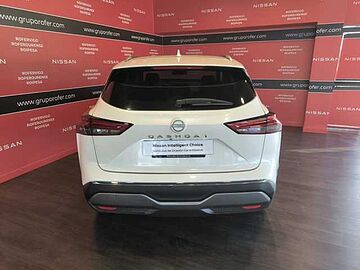 Nissan Qashqai QASHQAI DIG-T E6D 103 KW (140 CV) MHEV 12V 6M/T 4X2 Lunar White Metalizado