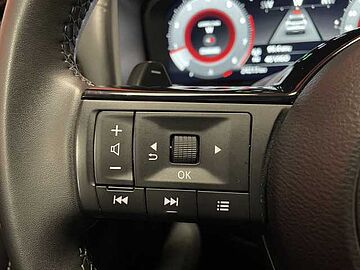 Nissan MY21 QASHQAI 1.3DIG-T 160CV MHEV N-CONNECTA CVT MY21 QASHQAI 1.3DIG-T 160CV mHEV N-CONNECTA CVT LUNAR WHITE
